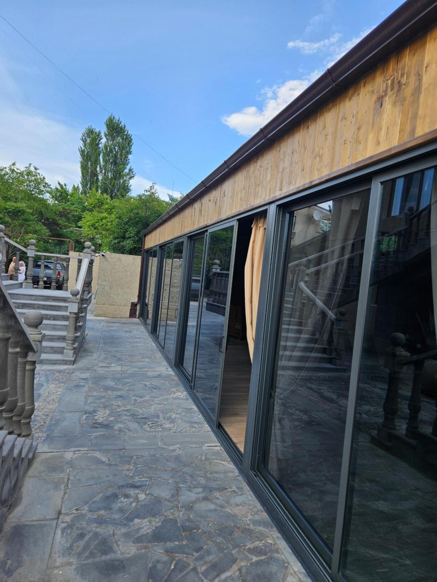 Eridana Hotel Yerevan Luaran gambar
