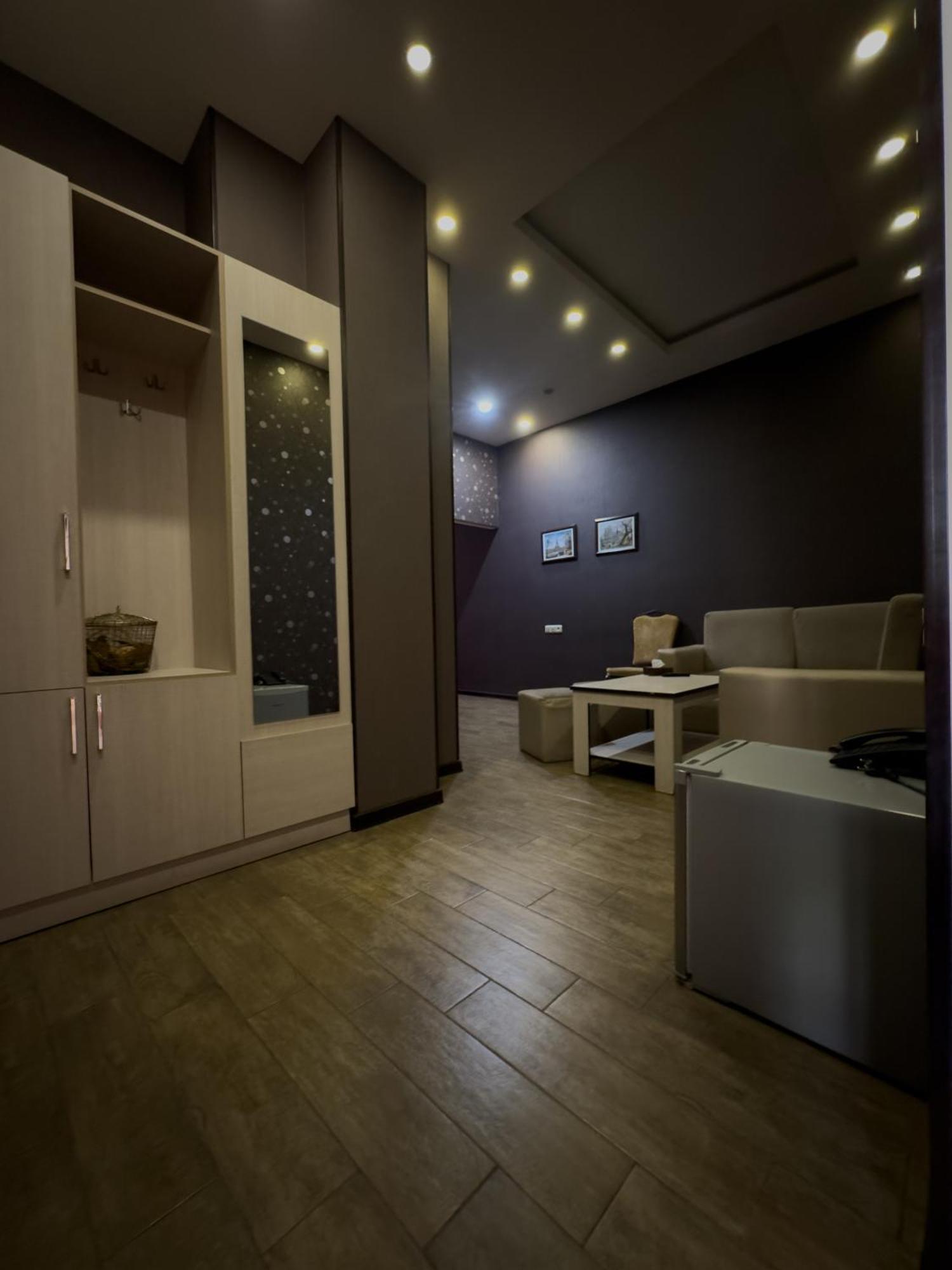 Eridana Hotel Yerevan Luaran gambar