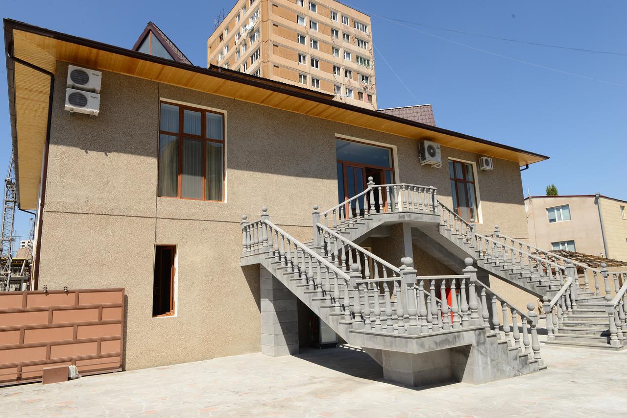 Eridana Hotel Yerevan Luaran gambar