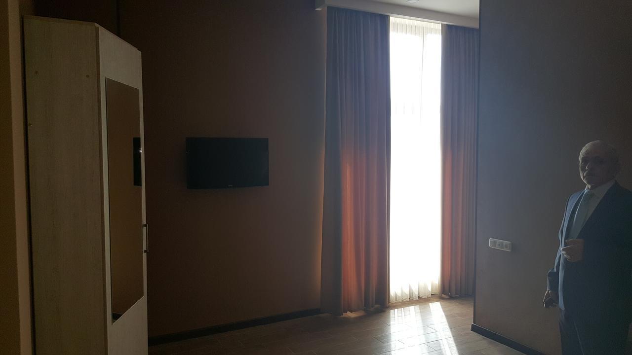 Eridana Hotel Yerevan Luaran gambar