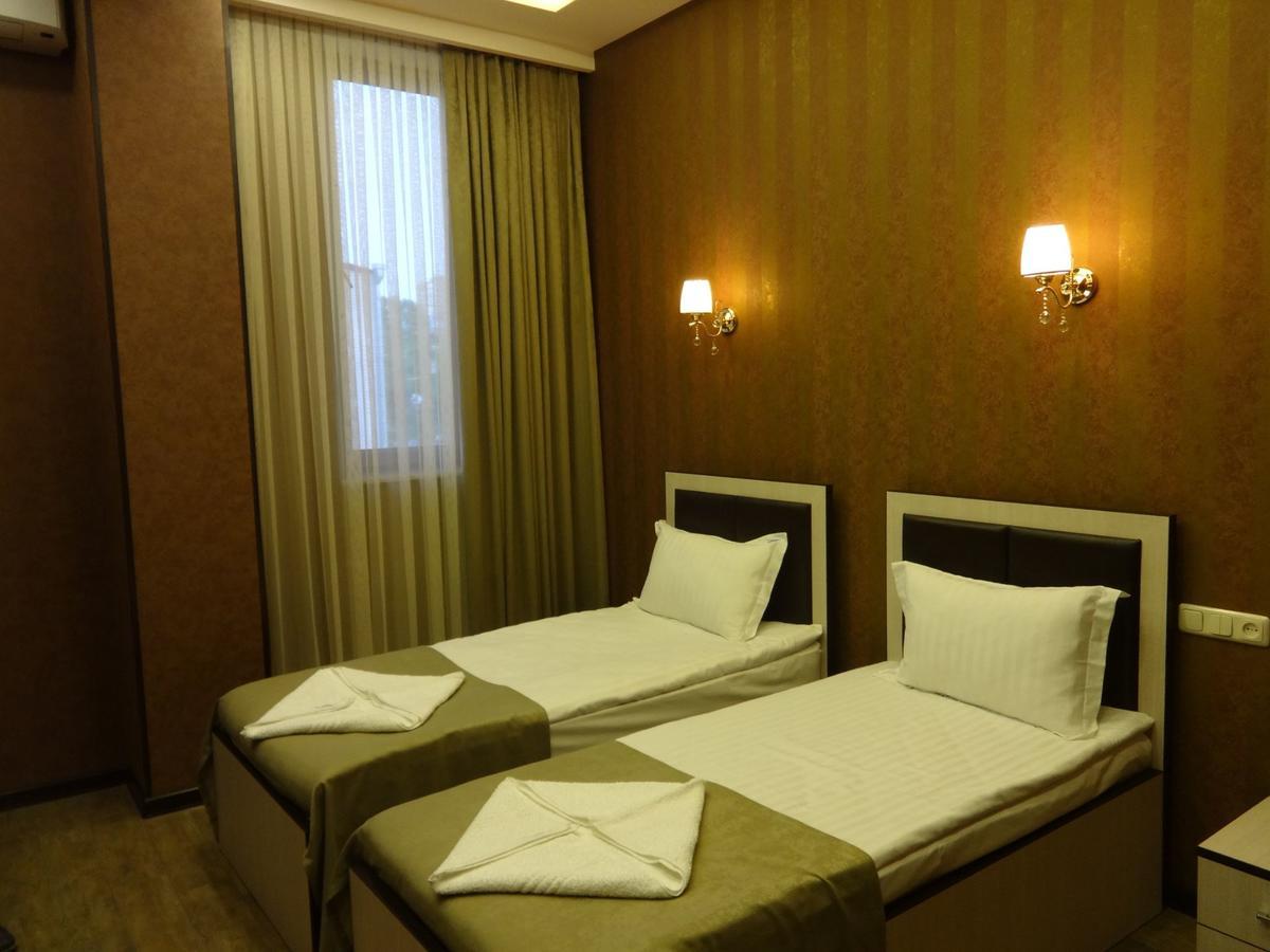 Eridana Hotel Yerevan Luaran gambar