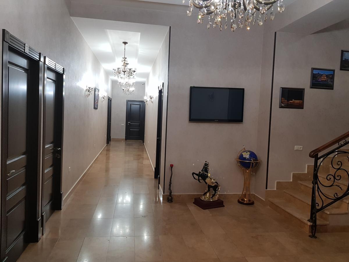 Eridana Hotel Yerevan Luaran gambar