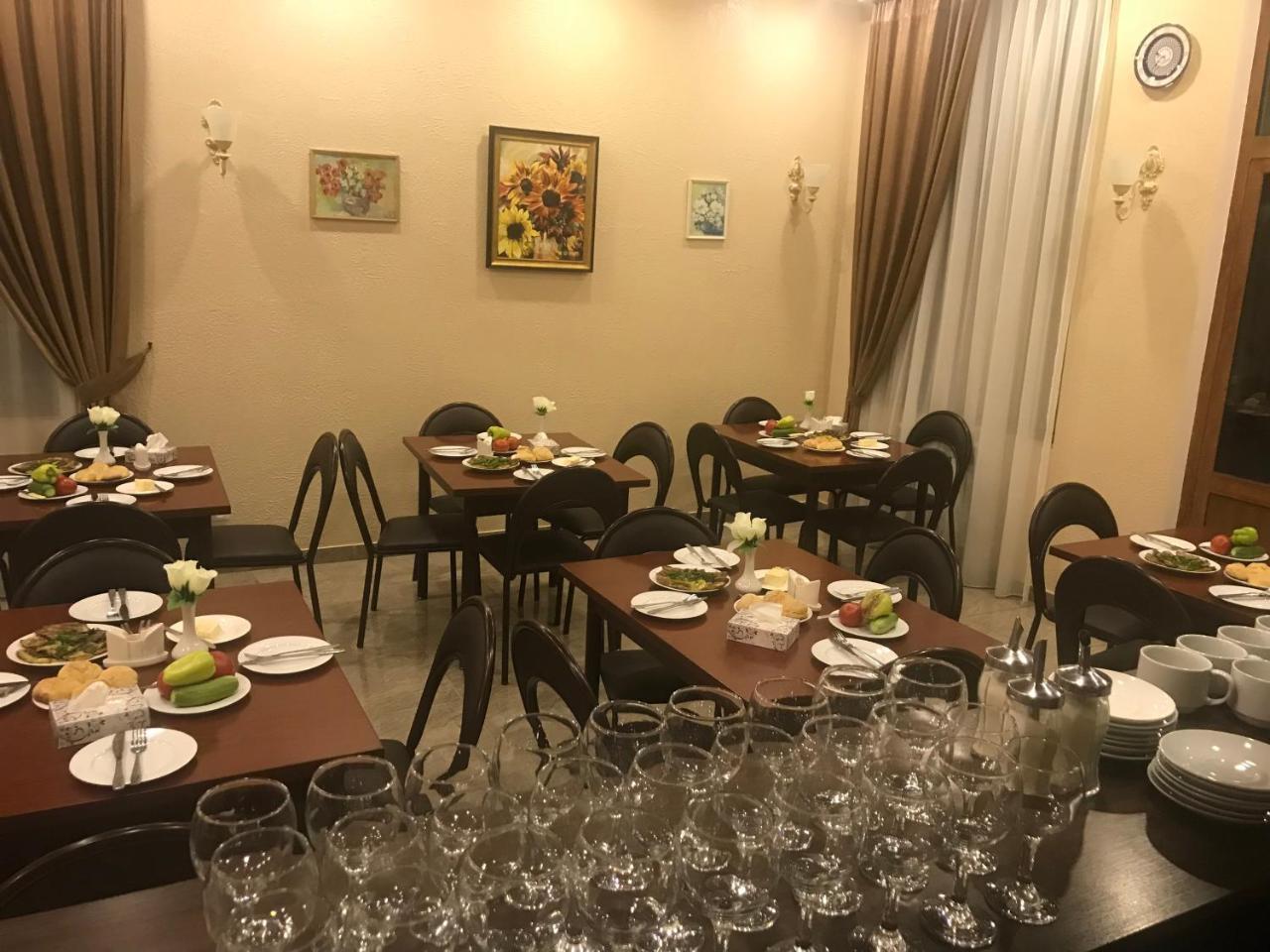 Eridana Hotel Yerevan Luaran gambar